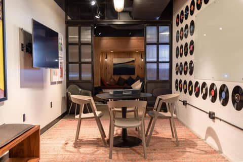 Moxy Nashville Downtown — photo 4