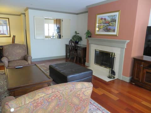 Cow Hollow Inn and Suites — photo 2