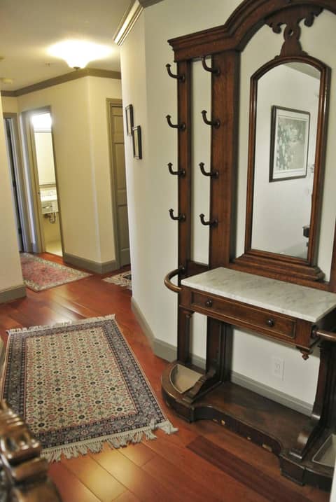 Cow Hollow Inn and Suites — photo 4
