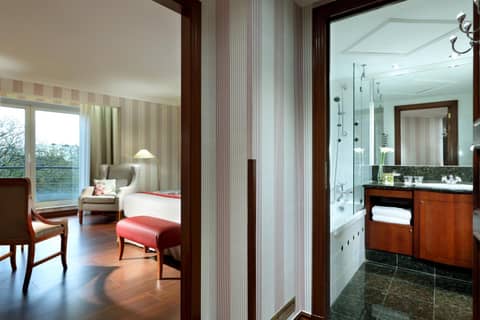 Eurostars Montgomery — hotel room