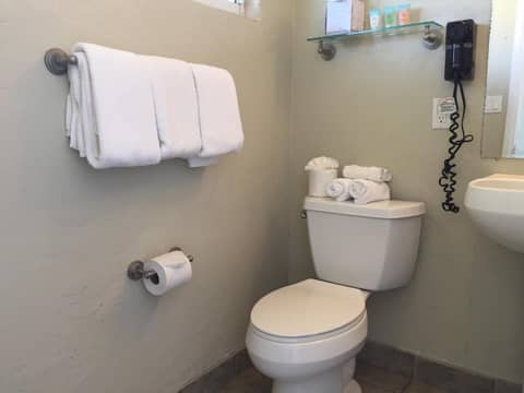 Surfer Beach Hotel — photo 2