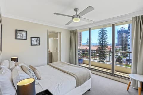 Boulevard North Holiday Apartments — hotel room