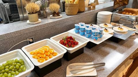 L&L Jeju Hotel — dining