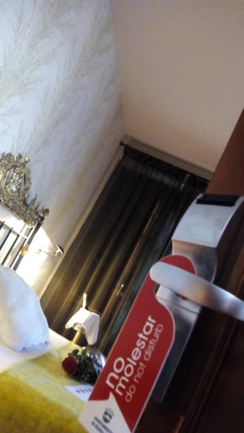 Honest Granada Hotel — photo 6