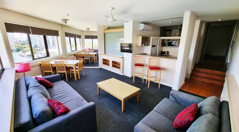 Tiki Hotel Apartments Surfers Paradise — photo 9