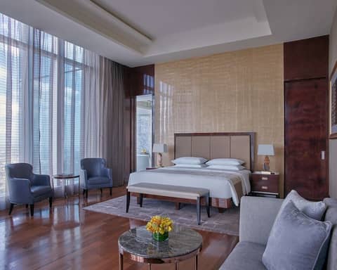 Grand Hyatt Manila — photo 6