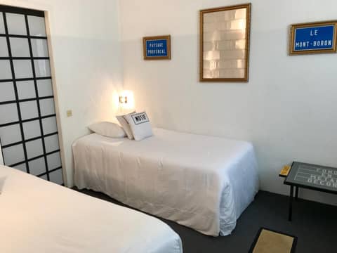 Windsor Hotel — hotel room