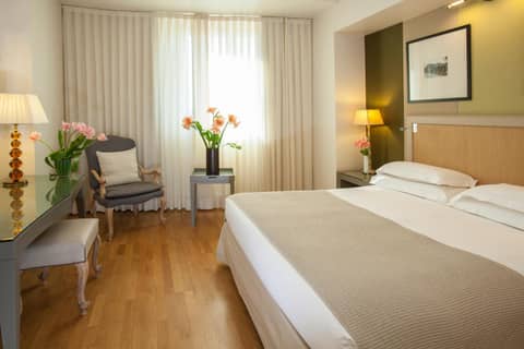 Starhotels Tuscany — hotel room