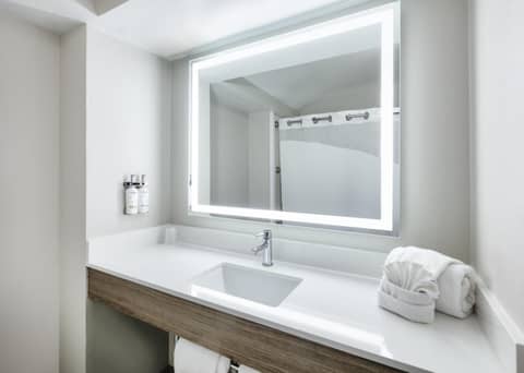 Holiday Inn Express & Suites DALLAS PARK CENTRAL NORTHEAST by IHG — photo 6