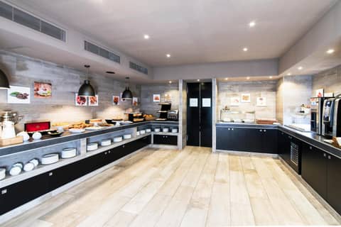 Just Hotel Milano — kitchen