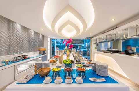 Le Tada Parkview Hotel — dining