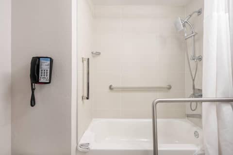 Fairfield Inn and Suites by Marriott Palm Beach — photo 2
