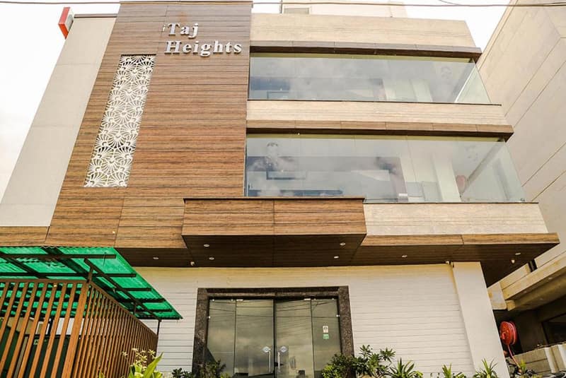 Hotel Taj Heights — building