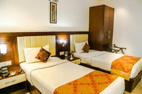 Hotel Taj Heights — photo 3