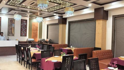 Hotel Taj Heights — photo 9