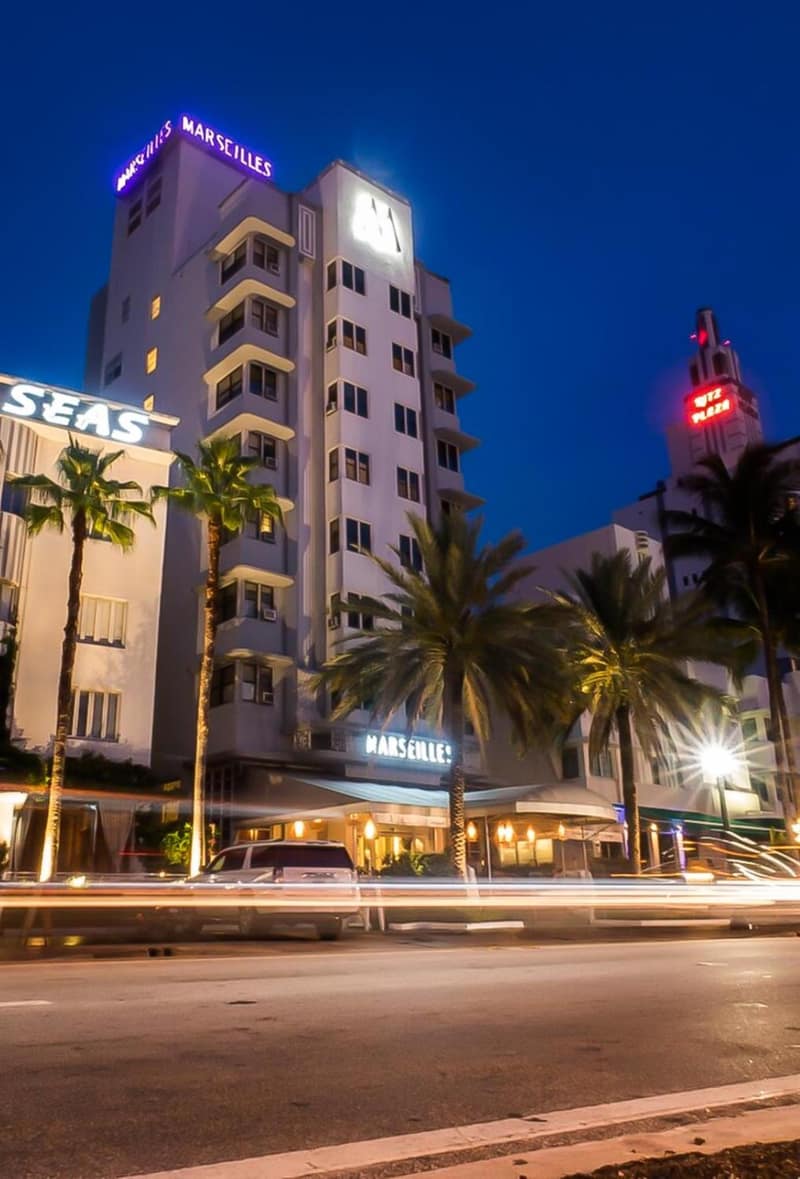 Marseilles Beachfront Hotel — building