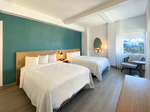Marseilles Beachfront Hotel — hotel room