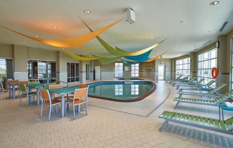 Homewood Suites Calgary Airport — photo 9
