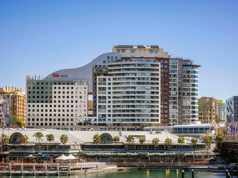 ibis Sydney Darling Harbour — building