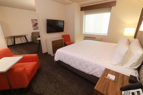 Holiday Inn & Suites Monterrey Apodaca Zona Airport, an IHG hotel — photo 2
