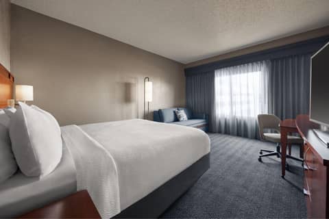 Courtyard by Marriott St. Louis Downtown West — photo 4
