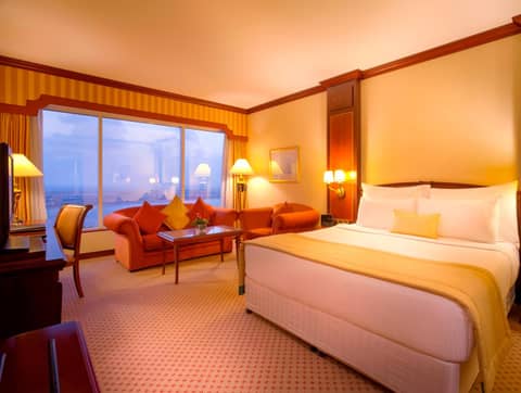 Corniche Hotel Abu Dhabi — hotel room