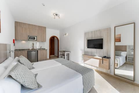 Klayman Olivina Aparthotel — photo 5