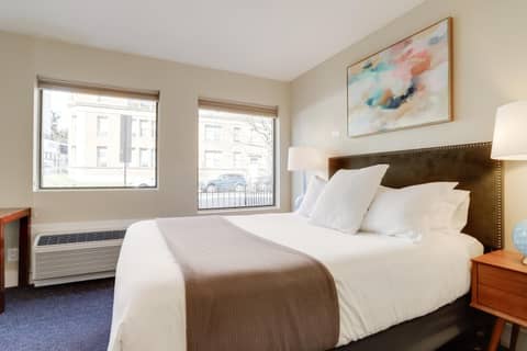 Sojourn at DuPont Place — hotel room