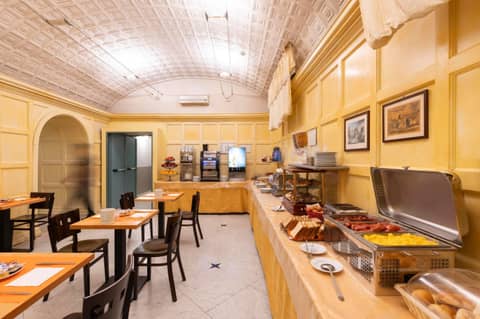 Hotel Virgilio — dining