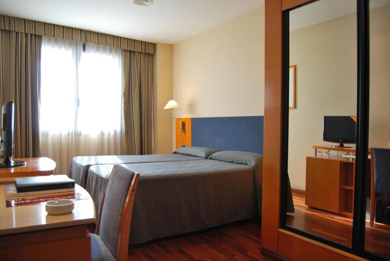 Hotel Villacarlos — bedroom