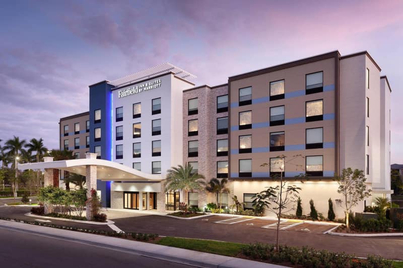 Fairfield Inn & Suites by Marriott Wellington-West Palm Beach — building