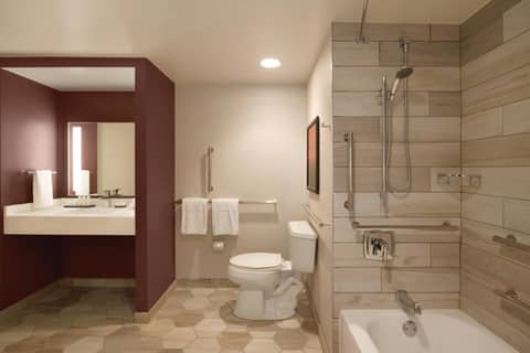 Embassy Suites by Hilton Phoenix Downtown North — photo 7