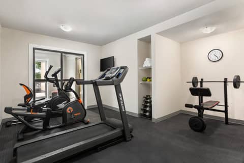 Days Inn by Wyndham Montreal East — photo 3