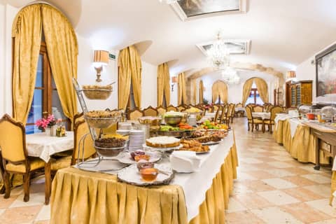 Charles Bridge Palace — breakfast buffet