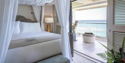 ESPACIO THE JEWEL OF WAIKIKI — hotel room