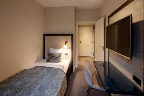 Ascot Hotel — photo 4