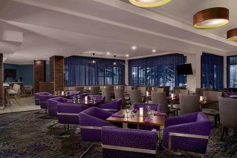 Hilton Garden Inn Calgary Airport — dining