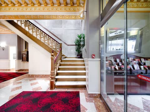 Radio City Apartments — photo 2