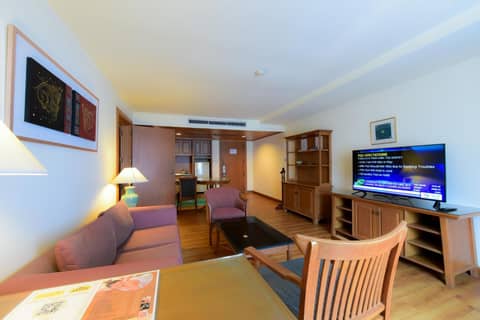 Silom Serene A Boutique Hotel — hotel room