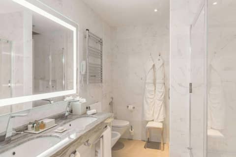Aleph Rome Hotel Curio Collection By Hilton — photo 9