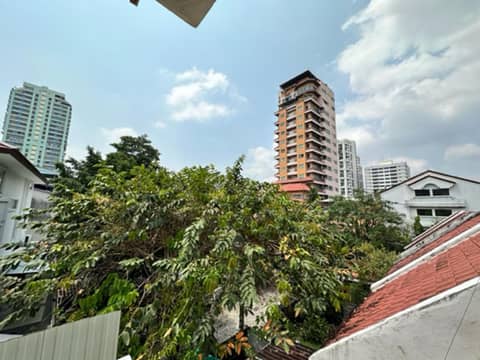 Sawasdee Hotel @ Sukhumvit Soi 8 — photo 3