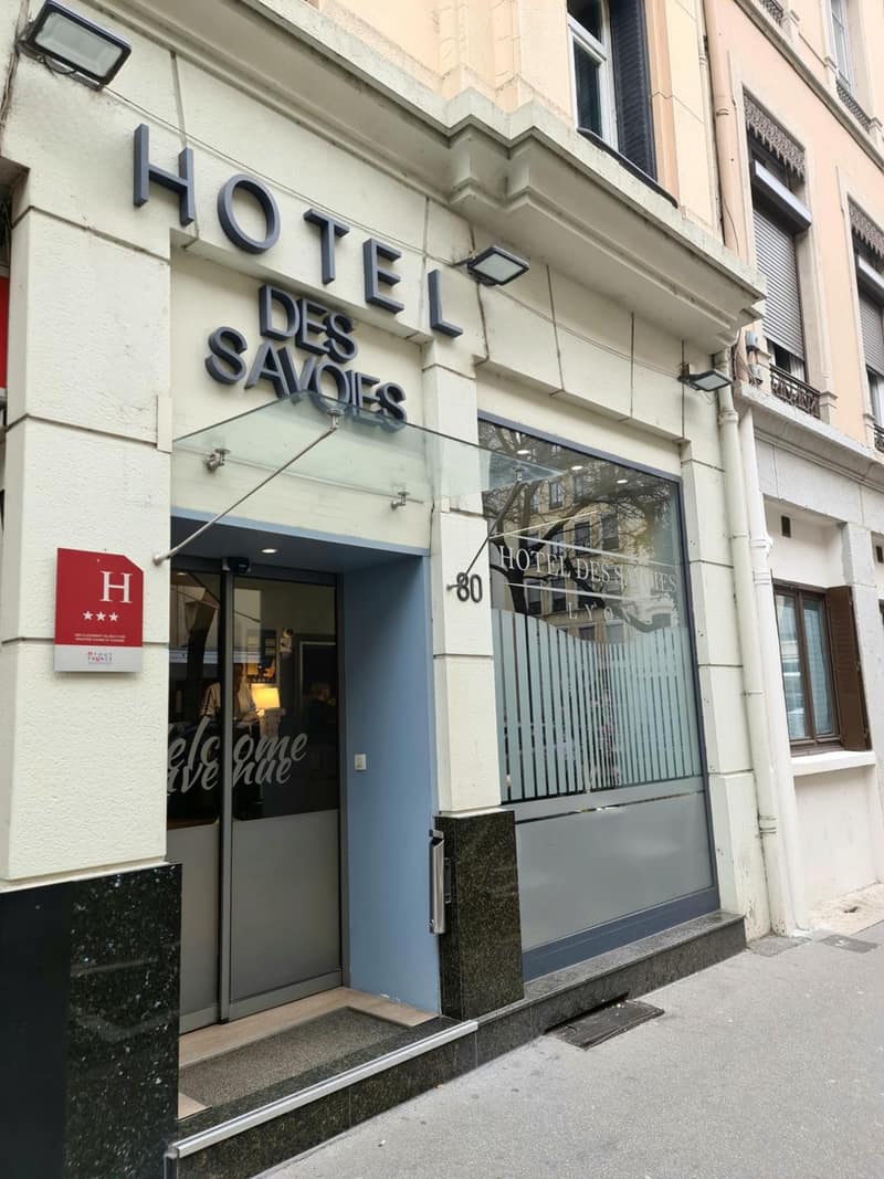 Hotel des Savoies Lyon Perrache — building