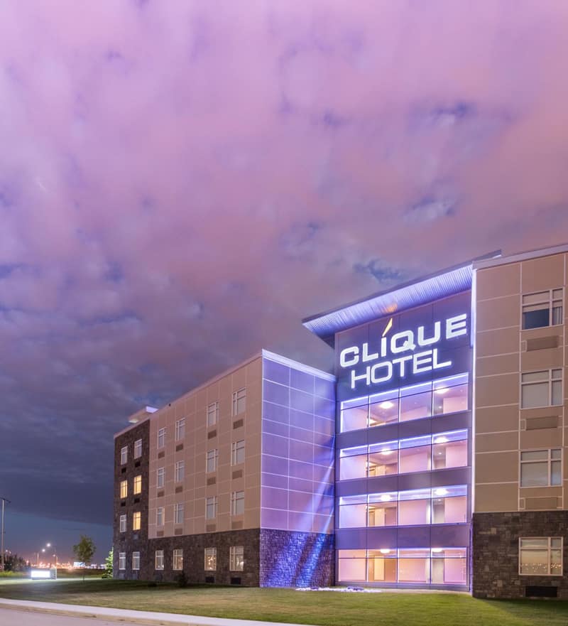 Hotel Clique Calgary Airport — building