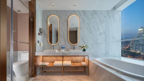 Holiday Inn Beijing Focus Square by IHG — photo 5