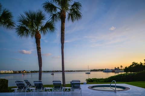 Hilton Vacation Club Charter Club Naples Bay — photo 2