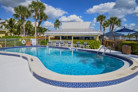 Hilton Vacation Club Charter Club Naples Bay — photo 9
