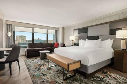 Hilton Grand Vacations Club Chicago Magnificent Mile — photo 6