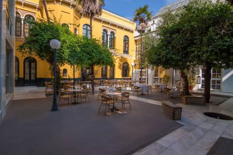 Hotel San Gil — dining