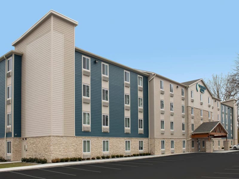 WoodSpring Suites Charlotte Airport — building