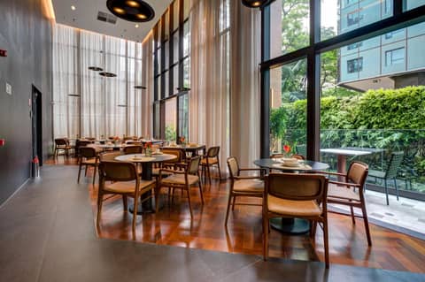 Qoya São Paulo Paulista Curio Collection by Hilton — dining